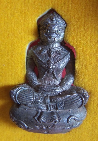 ชุดกรรมการ หนุมารมหาปราบคุมพล เนื้อเงิน นวะ สำริด ก้นอุดผง ฝังตะกรุดเงิน พลอย จีวร เลข 265 พร้อมกล่อ