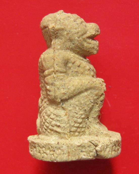 หนุมานชมภูนุช เนื้อผง ฐานกลม หลวงปู่หมุน ฐิตสีโล ออกวัดซับลำใย ปี 43