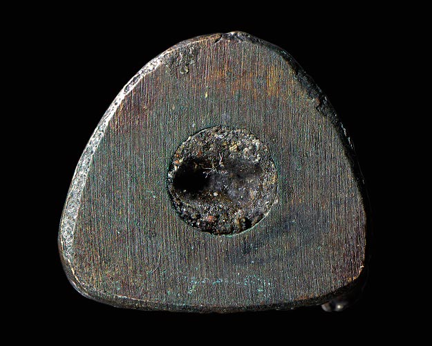 รูปหล่อก้นอุดผง หลวงปู่หงส์ วัดเพชรบุรี จ.สุรินทร์ ตอกโค้ด สภาพสวยมาก+เลี่ยมทองครับ