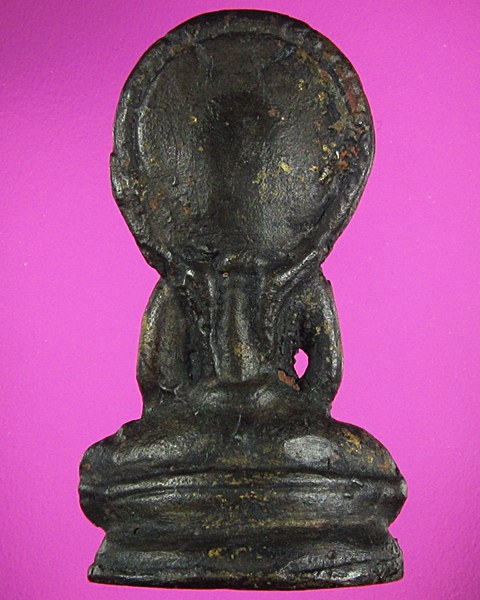 พระคันธาราชหล่อเนื้อสำริด