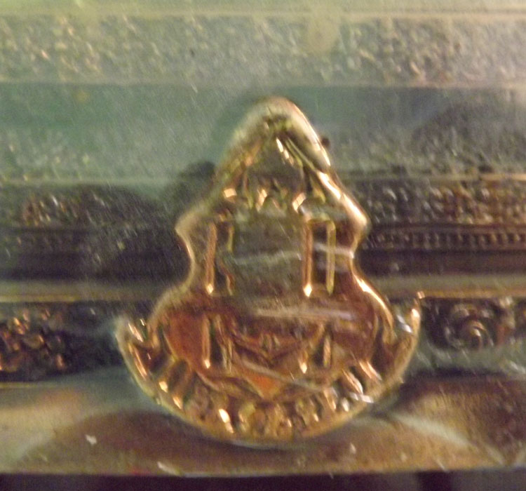 พระบูชา ในหลวงนั่งบัลลังค์ ปี2539 ฉลองครองราชย์50ปี ขนาด12x12นิ้ว