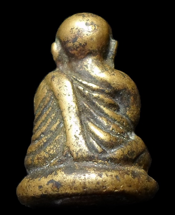 หลวงพ่อเงิน (โค๊ต นะ)