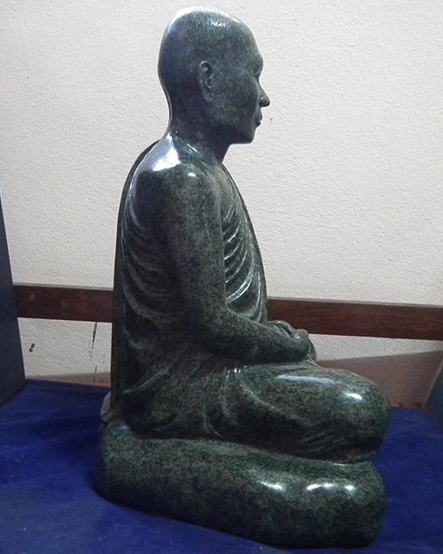 พระบูชาหินหยกหลวงปู่ฟัก  วัดเขาน้อยสามผาน พิมพ์ท่านพ่อลี