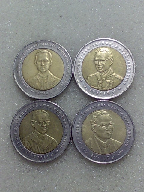 เหรียญ 10 บาท รัชกาลที่๙ จำนวน 4 เหรียญ