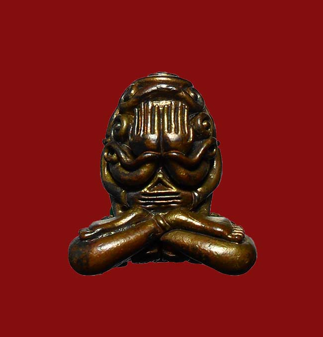 ปิดตาอุตตโม หลวงพ่อสาคร ปี53 เนื้อชนวน พิมพ์ใหญ่ เลขสวยๆ 1026 รวมได้ 9 พิเศษมีเข็ม 2 เล็ม นิยมครับ ก