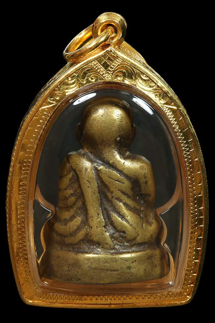 รูปหล่อหลวงพ่อเงิน วัดห้วยเขน เลี่ยมทองพร้อมใช้