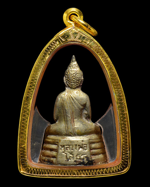 พระกริ่ง หลวงพ่อโสธร จ.ฉะเชิงเทรา เนื้ออัลปาก้า 2510 สภาพสวย+เลี่ยมทองครับ