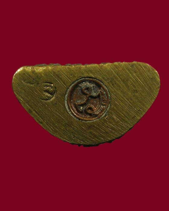 รูปหล่อรุ่นแรก หลวงพ่อดำ วัดลาดสิงห์ จ.สุพรรณบุรี ...หลวงพ่อมุ่ยปลุกเสก