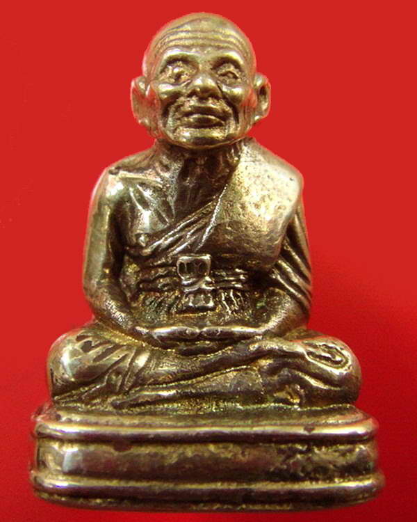 หลวงพ่อทวด พิมพ์เบตง 101 ปี อาจารย์ทิม เนื้ออัลปาก้า บรรจุมวลสารปี 97 พร้อมกล่องเดิมจากวัด