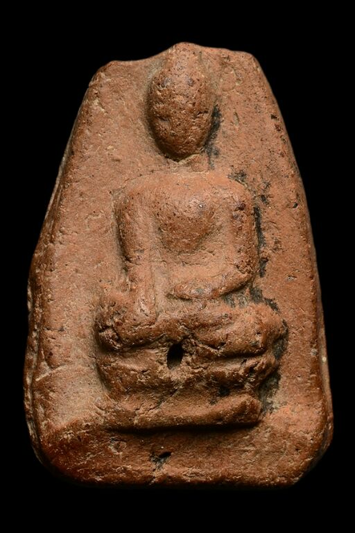 พระสรรนั่งไหล่ตรง จ.ชัยนาท