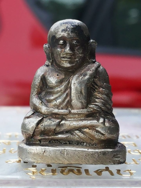 รูปหล่อหลวงพ่อเงิน วัดบางคลาน ปี 2525 เนื้อเงิน