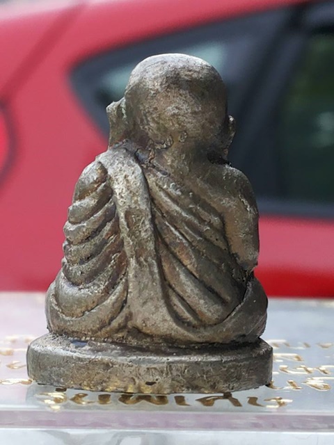 รูปหล่อหลวงพ่อเงิน วัดบางคลาน ปี 2525 เนื้อเงิน