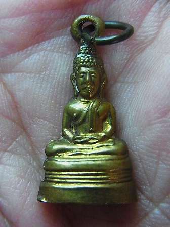 พระกริ่งปั๊ม หลวงพ่อโต เนื้อทองเหลืองผิวไฟ สวยมาก