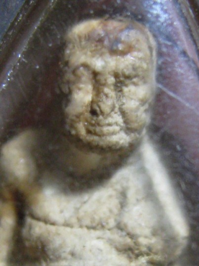 พระท่านเจ้าคุณนรฯ พิมพ์หลวงพ่อทวด ปี13 เนื้อผง วัดเทพศิรินทร์ กรุงเทพฯ มีเลี่ยมเงินพร้อมห้อย