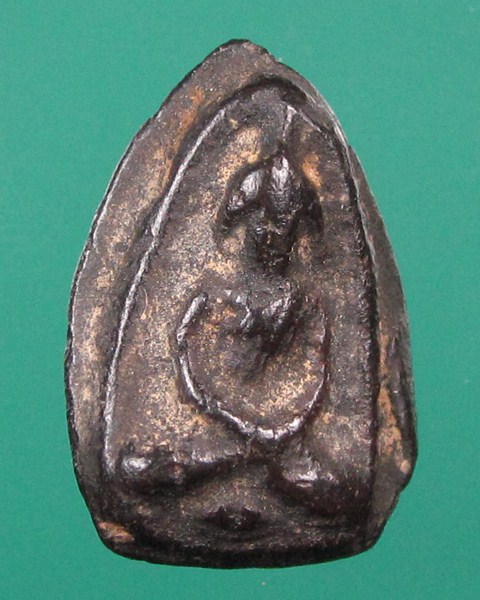 พระเม็ดน้อยหน่าอยุธยาหลังยันต์