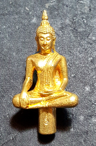 พระยอดธงรุ่น 9 มหามงคล วัดอรุณราชวราราม กรุงเทพ ปี54 