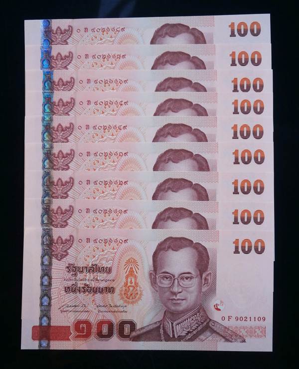 ธนบัตร 100 บาท หมวด 0ท , 0 F  เลข 9หน้า 9หลัง จำนวน 9ใบ สภาพไม่ผ่านการใช้งาน UNC