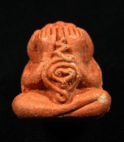 พระปิดตาเนื้อผงชมพูนุชก้นอุดเทียนชัย หลวงปู่หมุน ออกวัดซับลำใย 2543 #4