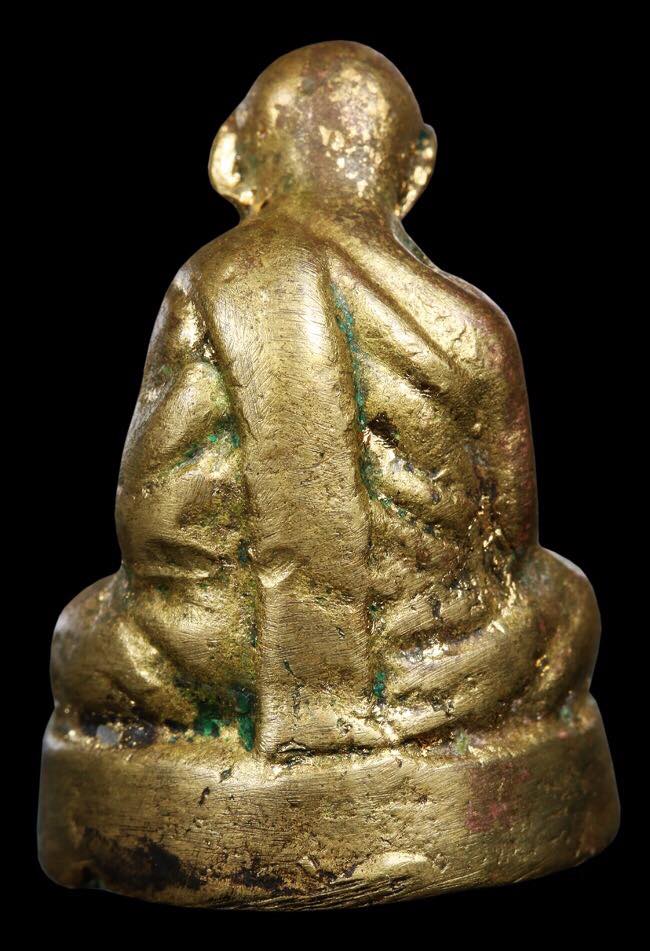 หล่อโบราณพ่อท่านคล้าย วัดสวนขัน ปี 2503 นิยมหนังสือเต็ม