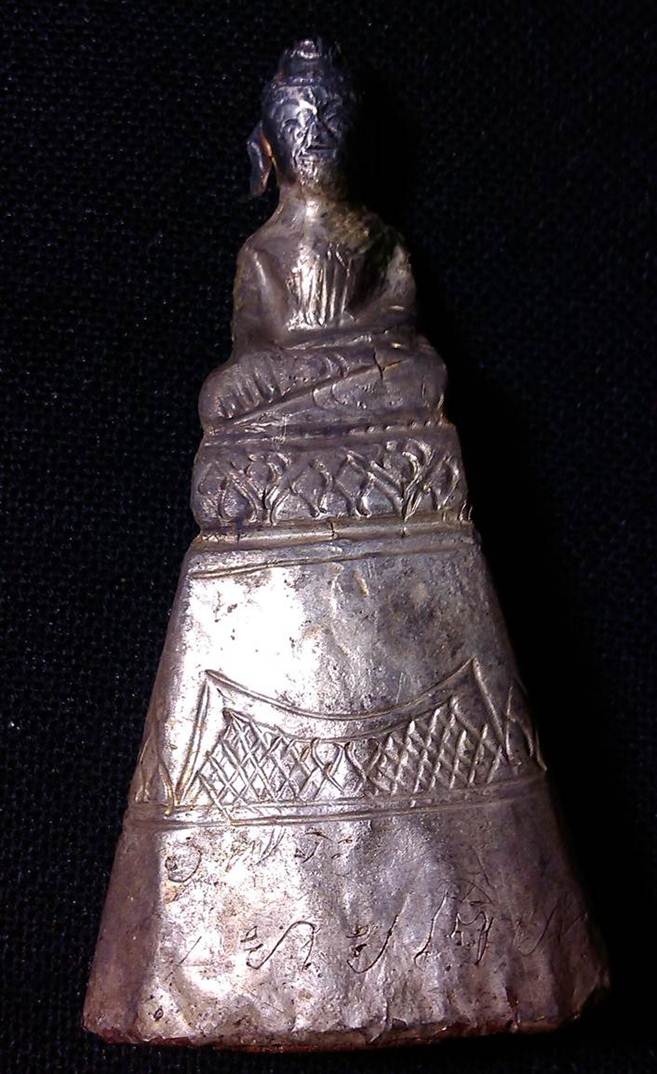 จัดพระสวยสวยหน้าตาครบพระบุเงินสมัย อยุธยา สภาพสวยปิ๊งผิวเดิมเดิมบุเงินตามรูปเต็มองค์