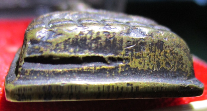 หลวงปู่ทวดหลังตัวหนังสือ ปี 08 พิมพ์หน้ายักษ์