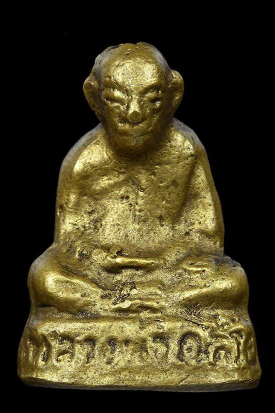 รูปหล่อหลังคู้ ปี 03 พ่อท่านคล้าย หนังสือเลยฐาน สวย นิยมครับ