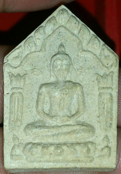 ขุนแผนพรายกุมารหลวงปู่ทิม  ออกวัดหนองคอกหมู จ.ระยอง ปี2549 ฝังตระกรุดเงินสองดอก ฝังพลอย