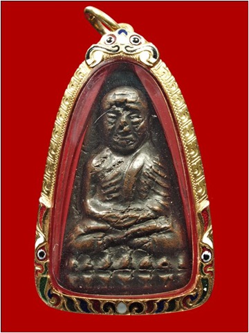 หลวงปู่ทวด วัดช้างให้ พิมพ์ใหญ่ปั๊มซ้ำ ปี2505เลี่ยมทองลงยาพร้อมบัตรครับ