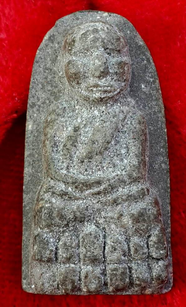 หลวงปู่ทวดพิมพ์พระรอด หลวงปู่หมุน ฐิตสีโล ปลุกเสก รุ่นพระเจ้า 5 พระองค์