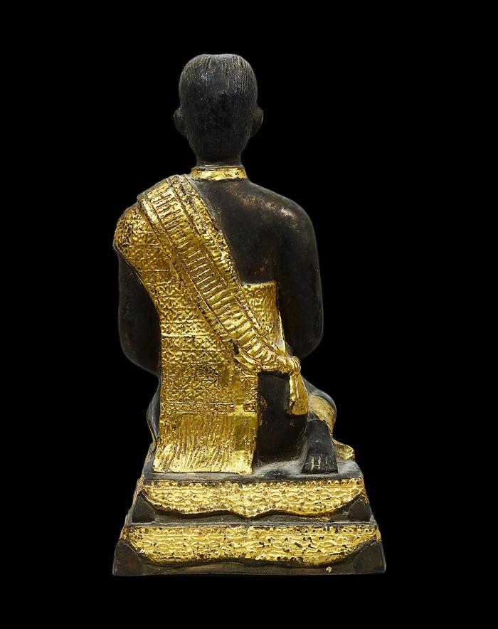 รูปหล่อบูชา แม่นาง...??? ไม่ทราบที่ เนื้อทองเหลืองรมดำ ทาทองเก่า ผิวแห้งหิ้ง