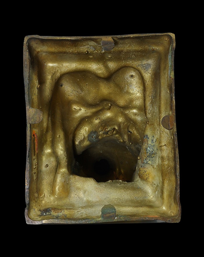 รูปหล่อบูชา แม่นาง...??? ไม่ทราบที่ เนื้อทองเหลืองรมดำ ทาทองเก่า ผิวแห้งหิ้ง