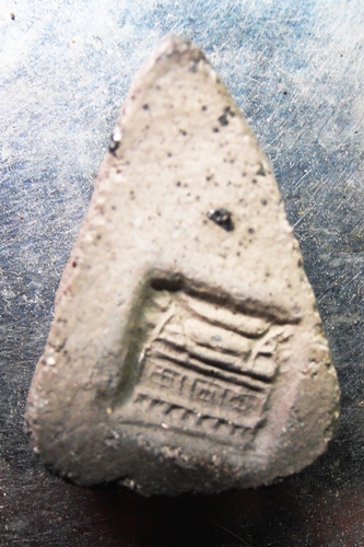 หลวงพ่อโบสถ์น้อยเนื้อดิน สวยๆไม่รู้รุ่น ครับ