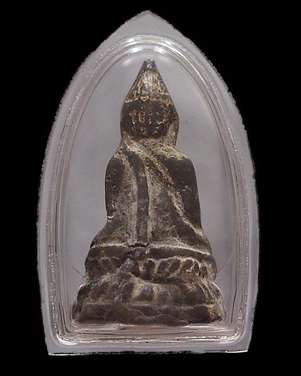  พระแก้บน เนื้อชินตะกั่วเก่าๆ  ฐานอุดเทียน  ไม่ทราบที่  แต่ปกติพระแก้บนที่มีนำมาบูชาแบบนี้  จะเป็นพร