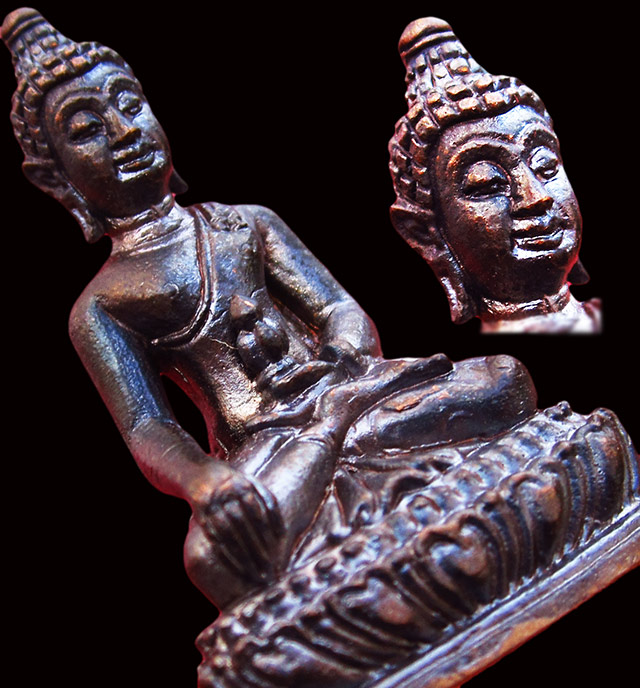พระกริ่งตากสินรุ่น ๒ เนื้อโลหะรมดำ ปี ๒๕๕๔ ปลุกเสกโดย หลวงปู่บัว ถามโก วัดศรีบุรพาราม จ.ตราด/๑