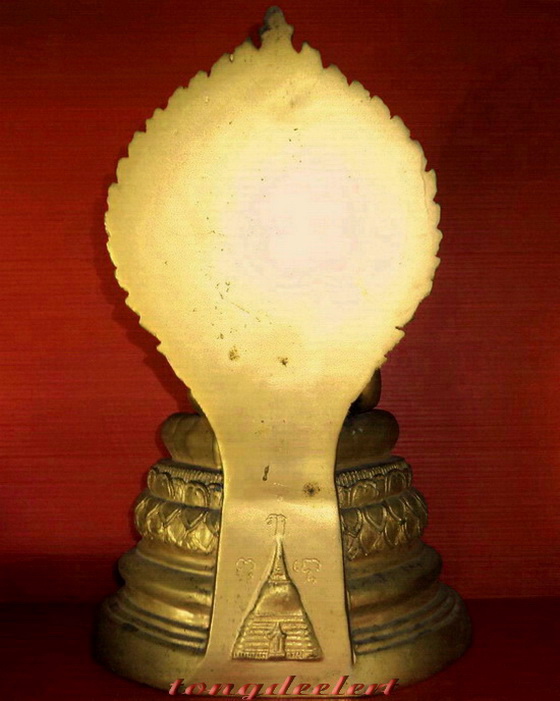 พระบูชาพระพุทธสิหิงค์ วัดพระปฐมเจดีย์ จ.นครปฐม กะไหล่ทอง สวยมากค่ะ