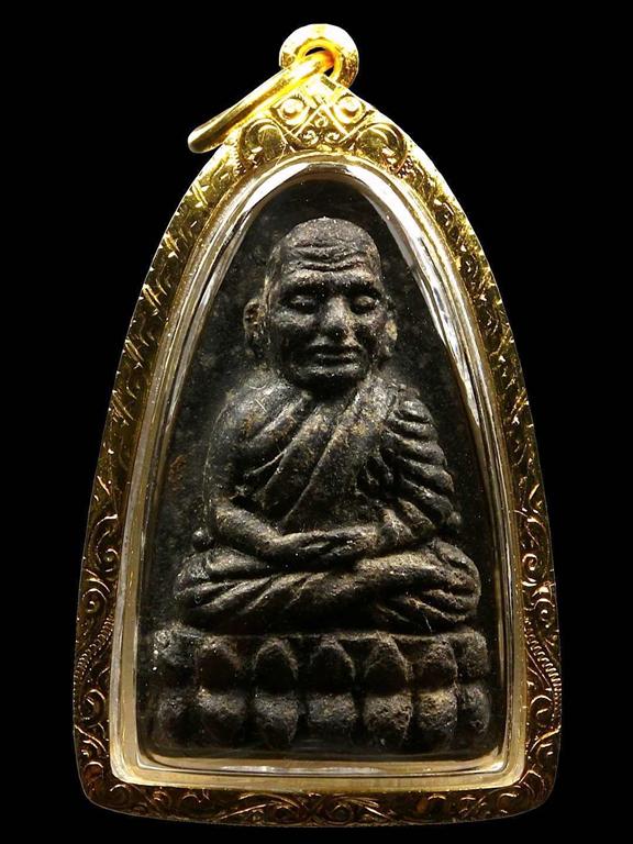 หลวงพ่อทวดวัดช้างไห้ ปี พ.ศ. 2524 เนื้อว่าน พิมพ์ใหญ่ (พร้อมกรอบทอง)