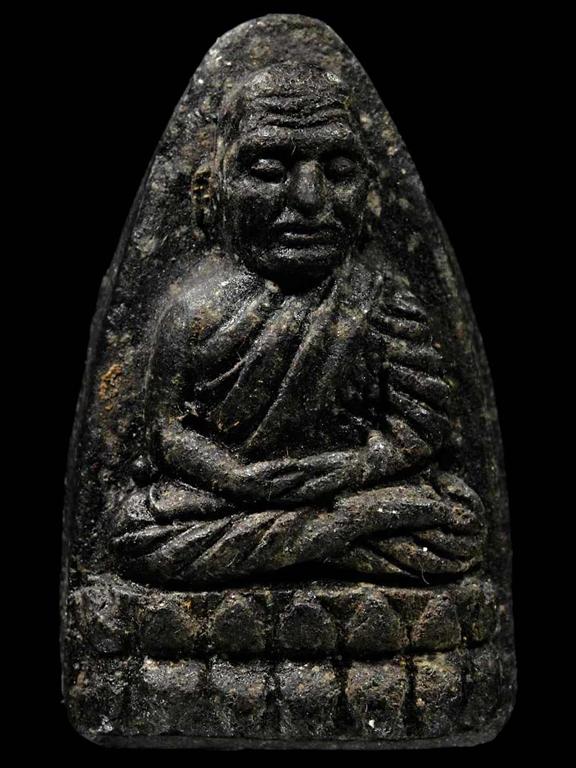 หลวงพ่อทวดวัดช้างไห้ ปี พ.ศ. 2524 เนื้อว่าน พิมพ์ใหญ่ (พร้อมกรอบทอง)