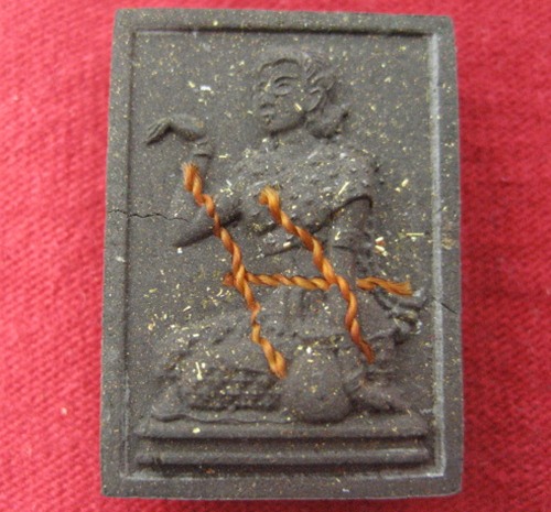 นางกวักมหาเศรษฐี + ท้าวเวสุวรรณมหาเศรษฐี ฝังตะกรุดเงินแท้ มวลสารเก่าหลวงปู่หมุน วัดคลองทราย