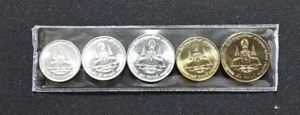 เหรียญกษาปณ์ กาญจนาภิเษกชนิดราคา 1 / 5 / 10 / 25 / 50 สตางค์ "จำนวน 5 เหรียญ" **UNC** เคาะเดียว
