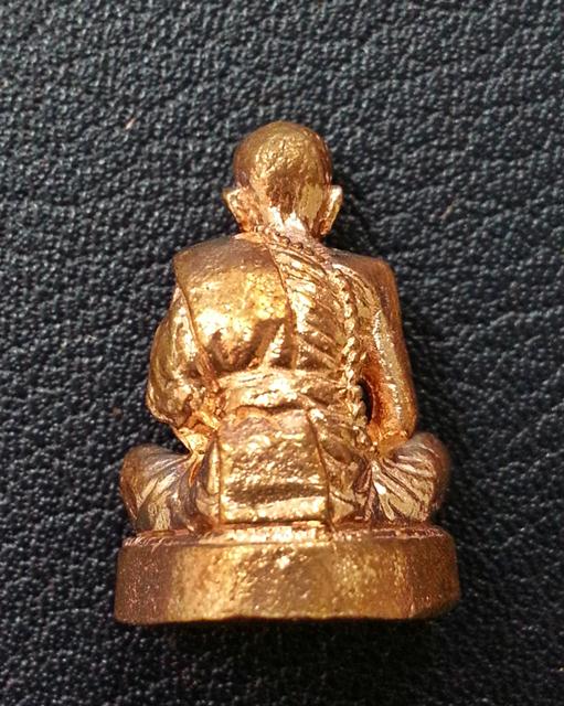 รูปเหมือนลอยองค์ หลวงปู่แสน ปสนฺโน รุ่นมหาสมปราถนา เนื้อทองแดงชนวนปลอกผิว No.1658