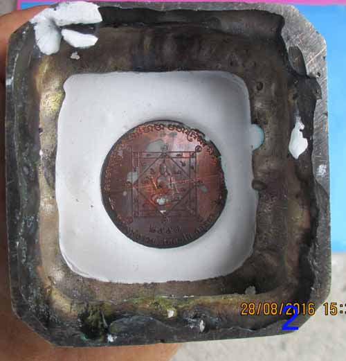 นางกวักบูชาขนาดหน้าตัก3นิ้ว..สูง5นิ้วครึ่งเคาะเดียวแดง