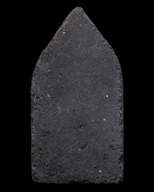 พระพุทธมหาปฐวีธาตุ หลวงปู่คำพันธ์ วัดธาตุมหาชัย จ.นครพนม 2535 เนื้อดินเก้าบัง หลังเรียบ ยุคแรก สวย