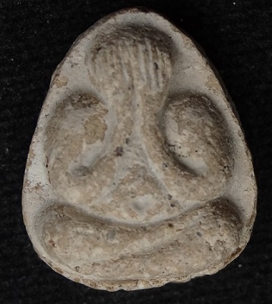 พระปิดตามหาเสน่ห์ หลังยันต์พุทโธ เนื้อเกสรเนื้อก้นครก