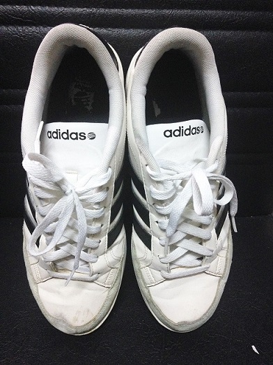 รองเท้า adidas เบอร์ 42.5