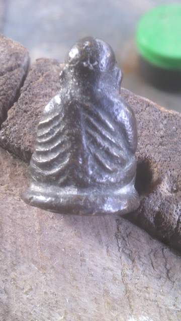 ปืนแตก หลวงพ่อเงิน