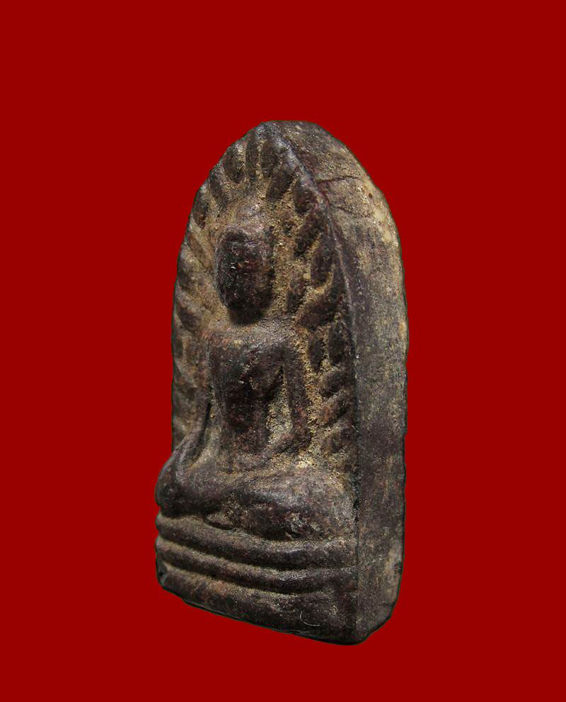 พระรอด รุ่นแรก ปี06 หลวงพ่อแพ วัดพิกุลทอง สิงห์บุรี