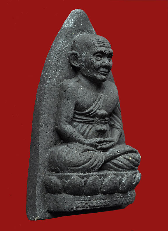 หลวงพ่อทวดเนื้อว่าน2537 รุ่นสร้างศูนย์ศิลปาชีพ พิมพ์จัมโบ้พิเศษ สูง 3 นิ้ว (2)