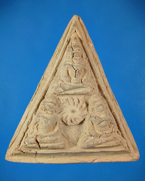 พระรัตนจักร เนื้อดิน หลวงปู่ชื้น วัดญาณเสน จ.อยุธยา