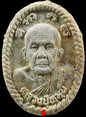 !!!เคาะแรก!!! พระผงดวงเศรษฐี หลวงปู่หมุน วัดบ้านจาน รุ่นดวงเศรษฐี เสาร์5 ปี2543 สวยเดิมๆ (องค์ที่6)