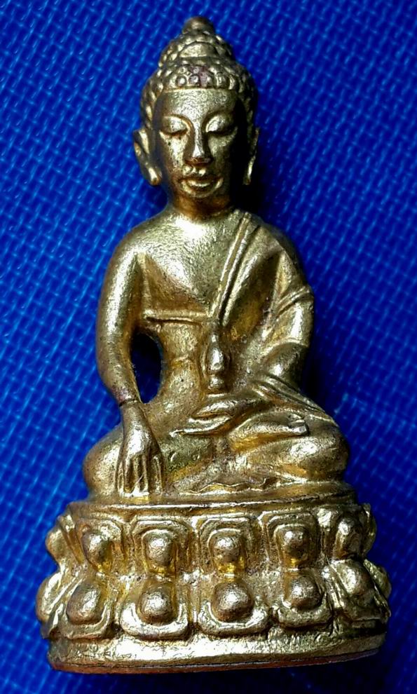 พระกริ่งธรรมมุณีหลวงพ่อแพ วัดพิกุลทอง จ.สิงห์บุรี ปี 2539 เนื้อทองทิพย์ หมายเลข ๑๘๔๗